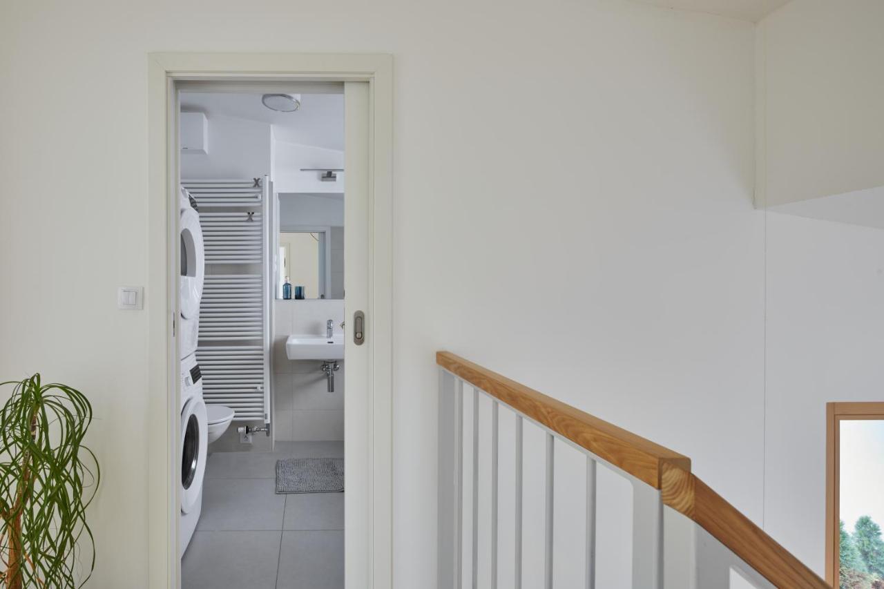 Prague Days - Apt W 2Bdr - 3 Balconies - Garage - Next To Park Exteriör bild